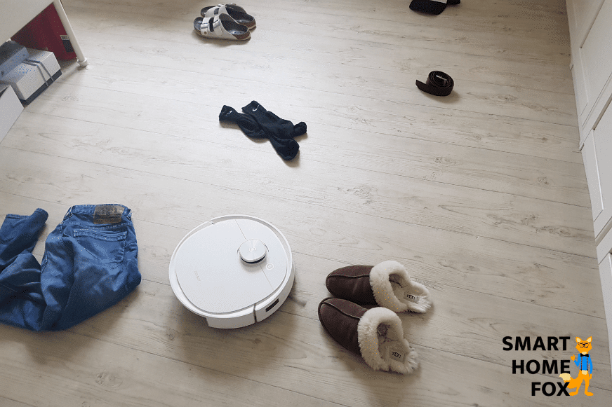 Deebot T9 beim Test der Hinderniserkennungsfunktion